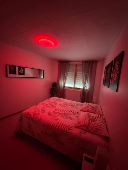 Luxury Room - Havre De Paix Avec Jacuzzi Prive Bar-le-Duc Exteriér fotografie
